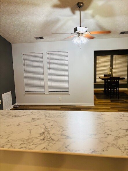 Building Photo - 743 Deering Rd