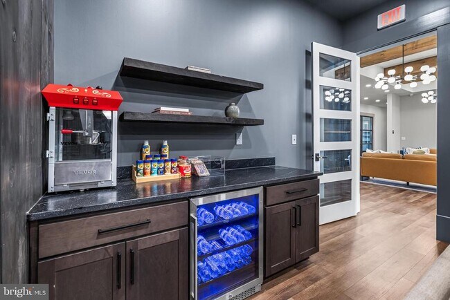 Building Photo - 1201 Walnut Bottom Rd