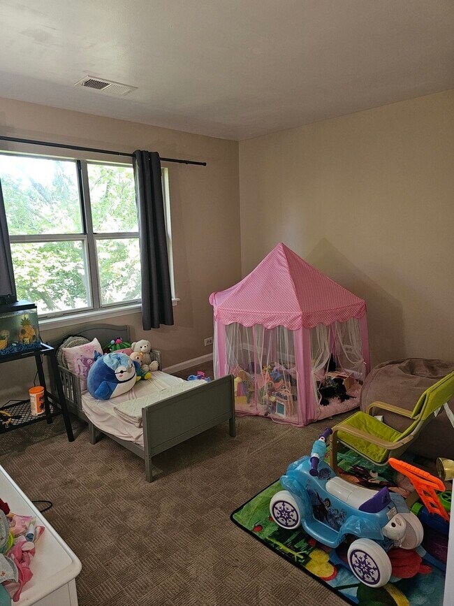 Building Photo - 1053 Rockport Dr