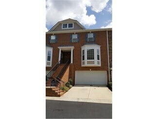 Building Photo - 11150 Skyway Dr