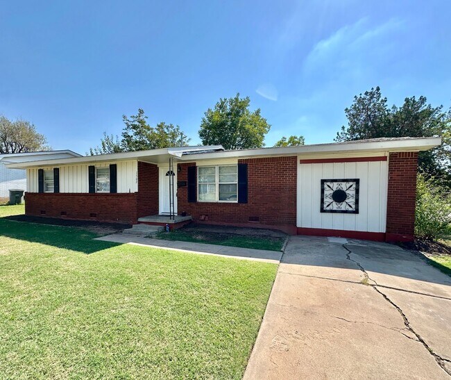 Primary Photo - 1502 NW 47th St