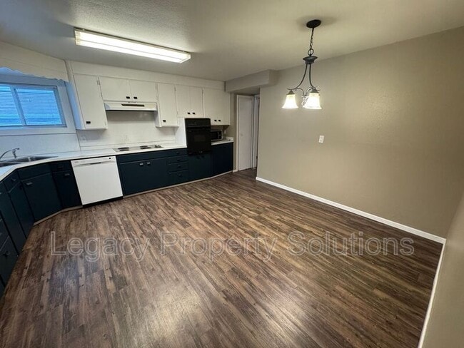 Building Photo - 1111 N 18th St