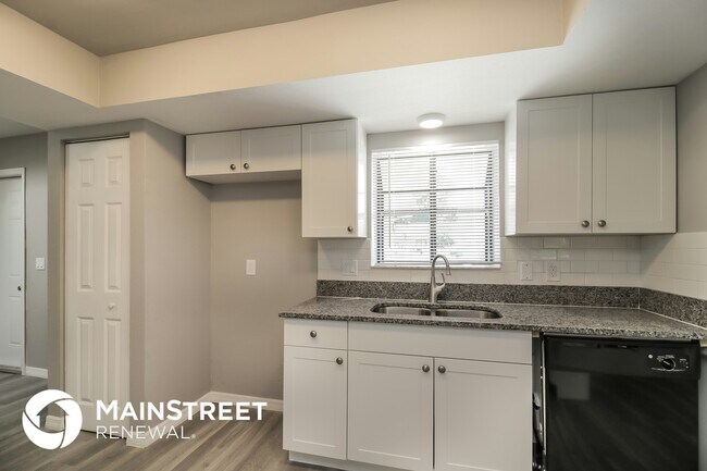 Building Photo - 1728 Victory Palm Dr