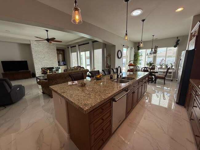 Building Photo - Stonebrook Estates-3 Bedrooms, 3351 SQFT of Luxury & Entertainment