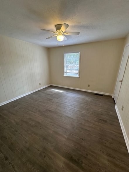 Building Photo - 1505 W Highland Ave