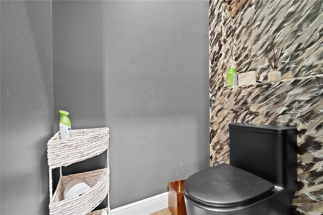 Building Photo - 1057 Island Pointe Dr