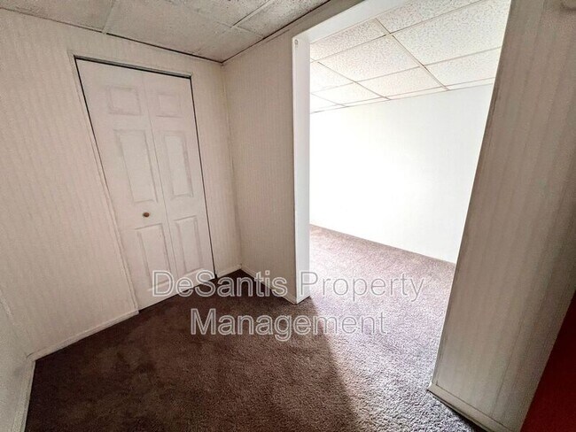 Building Photo - 210 18th St