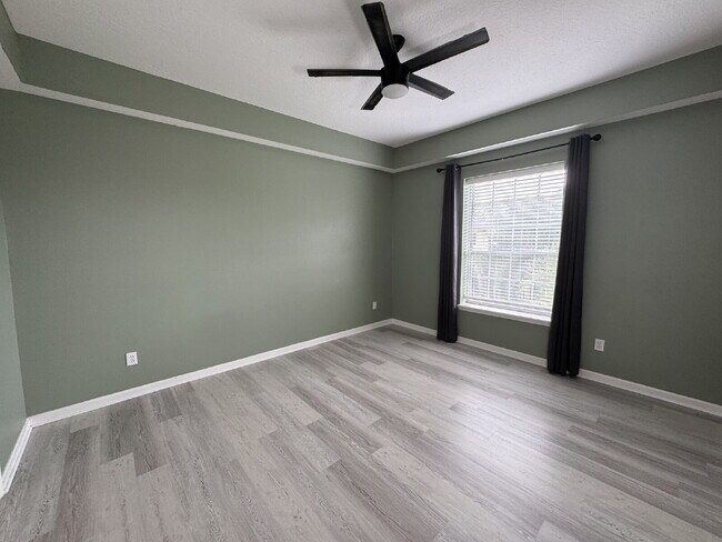 Building Photo - The Preserve Condos @ Oakleaf Plantation