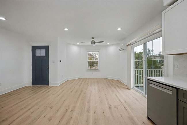 Building Photo - 2817 Avenue Q