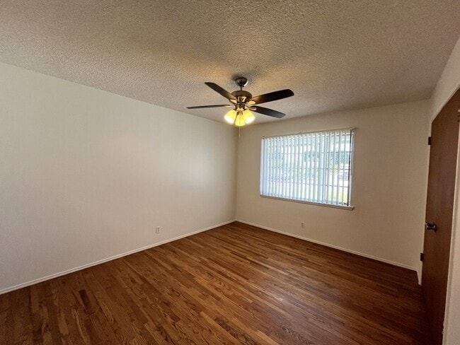 Building Photo - Charming Single Level 3-Bedroom 2-Bathroom Home With Hardwood Floors