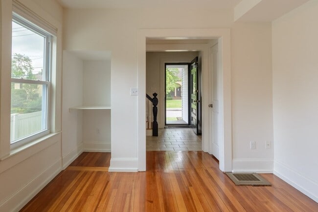 Building Photo - 3 Westerly St