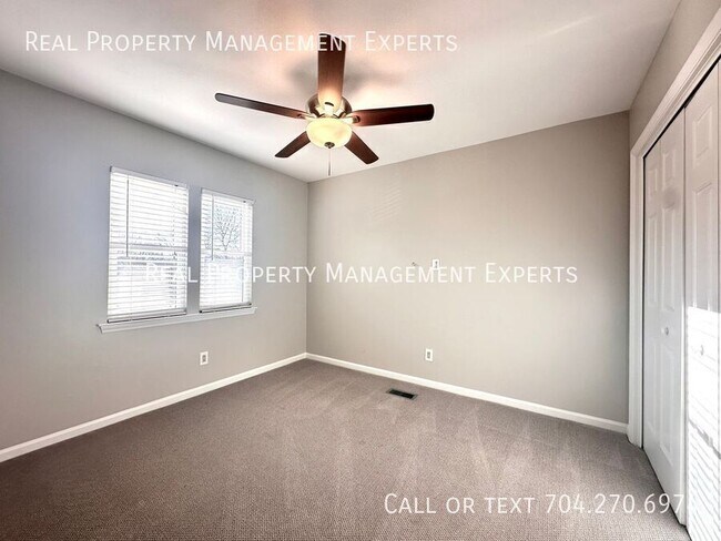 Building Photo - 2739 Von Thuringer Ct