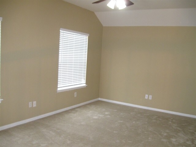 Building Photo - 5123 Chase Park Gate St