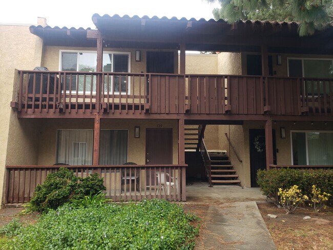 Building Photo - 1000 W MacArthur Blvd