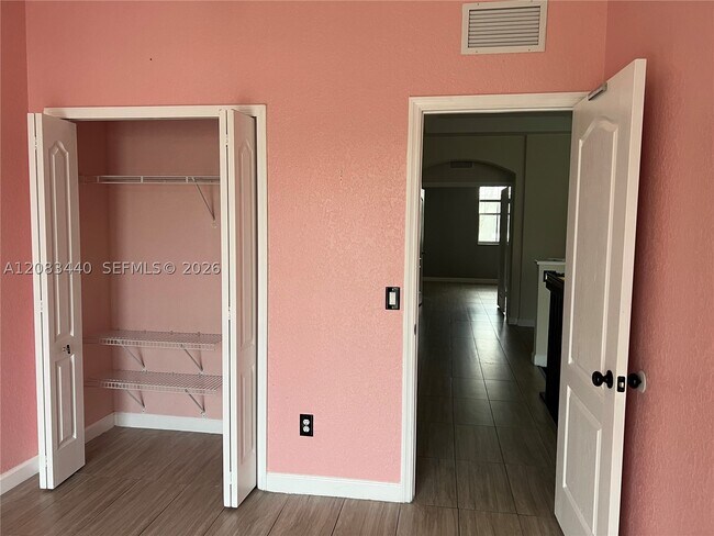 Building Photo - 2313 Shoma Ln