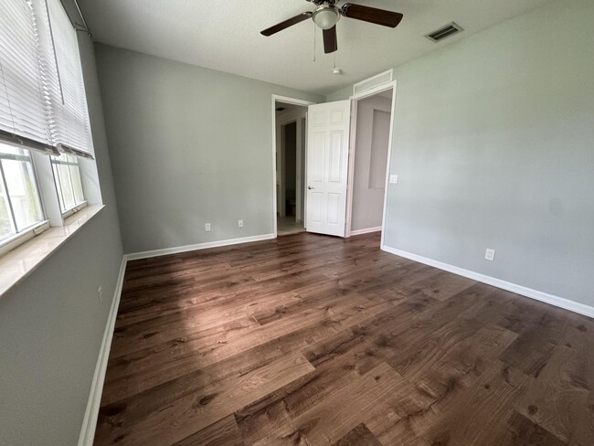 Building Photo - 4370 Legacy Ct