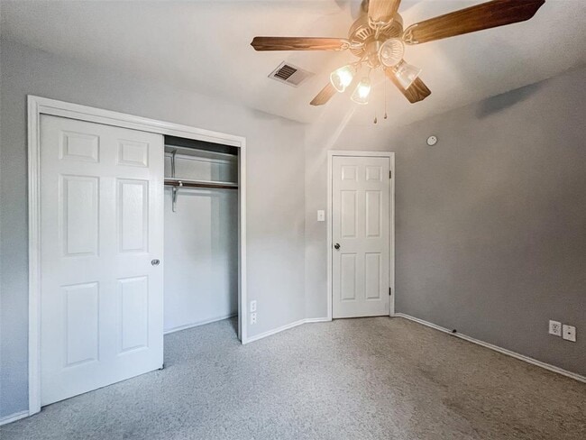 Building Photo - 7521 Peabody Dr