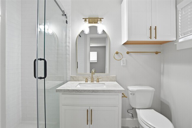 Building Photo - 10411 Londonderry Dr