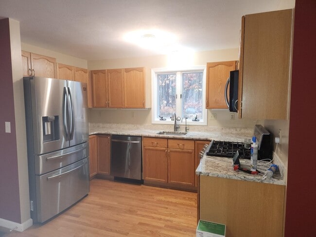 Building Photo - 2 Canter Ct