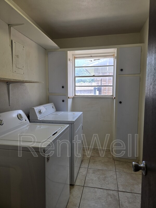 Building Photo - 5309 45th St
