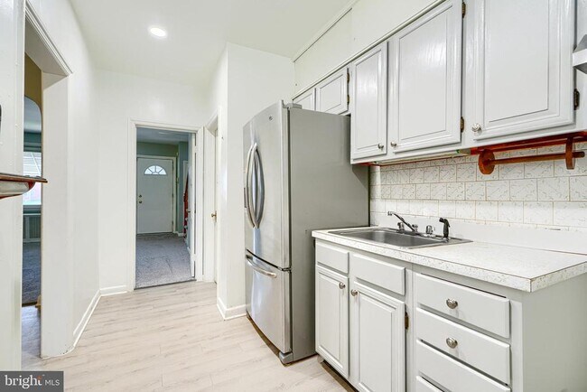 Building Photo - 4318 Seidel Ave