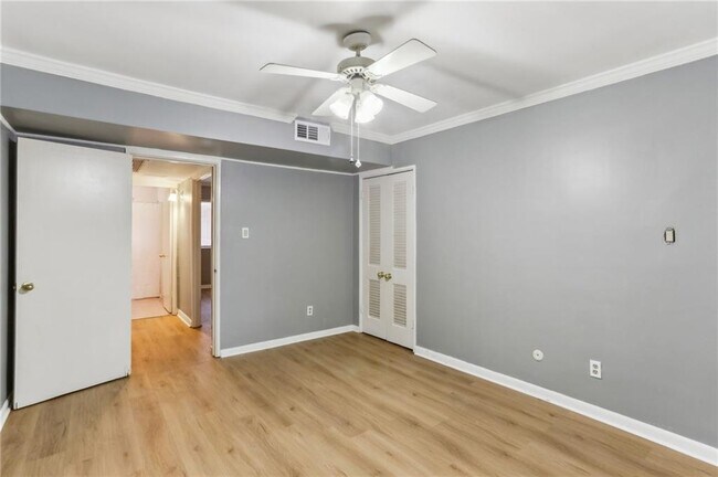 Building Photo - 91 Rumson Rd NE