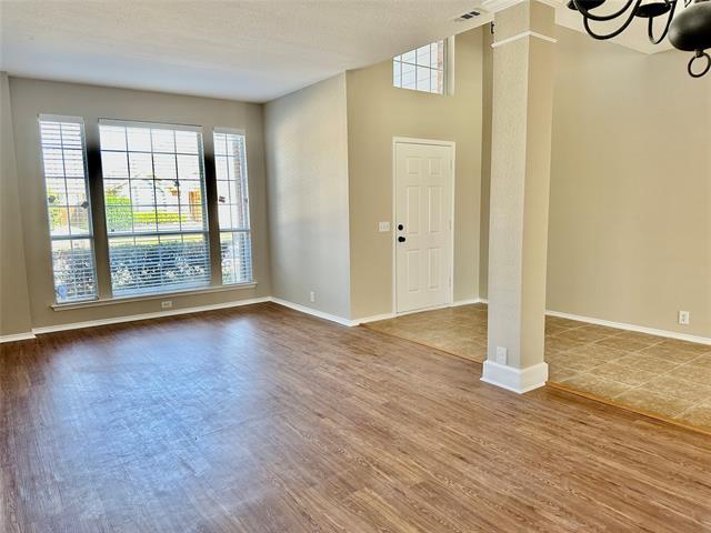 Building Photo - 4512 Vista Meadows Dr