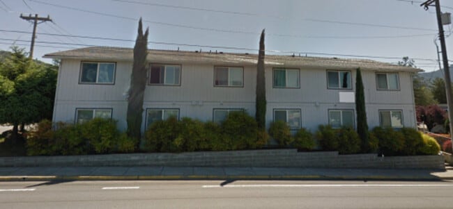 Building Photo - 1703 NE Fairview Ave