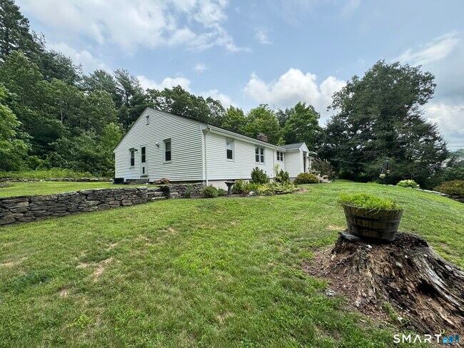 Building Photo - 779 Matson Hill Rd