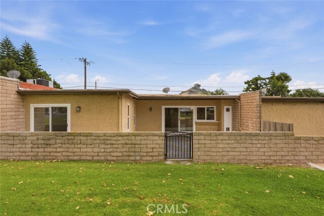 Building Photo - 725 Palomares Ave