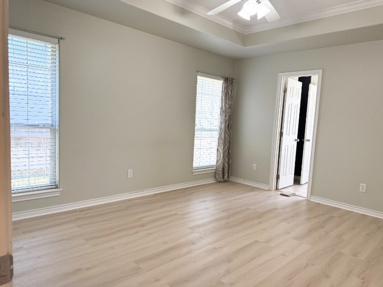 Building Photo - 2383 Kendal Green Cir