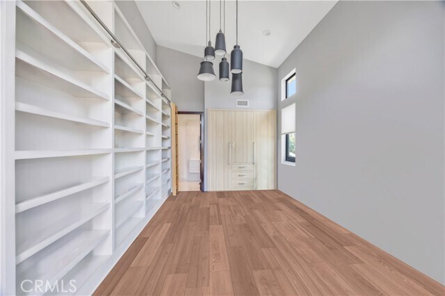 Building Photo - 332 Avenue E