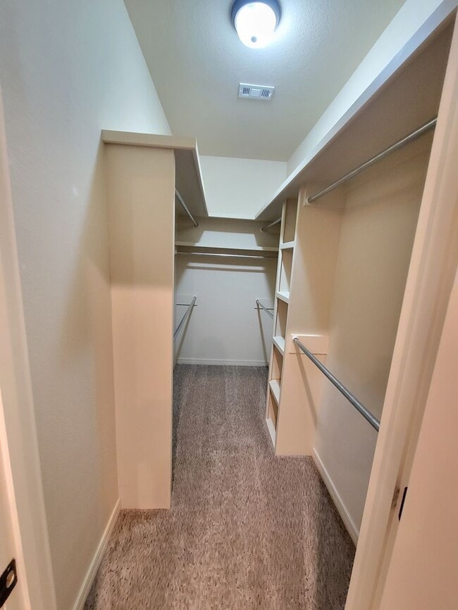 Building Photo - 9825 Perry Ave