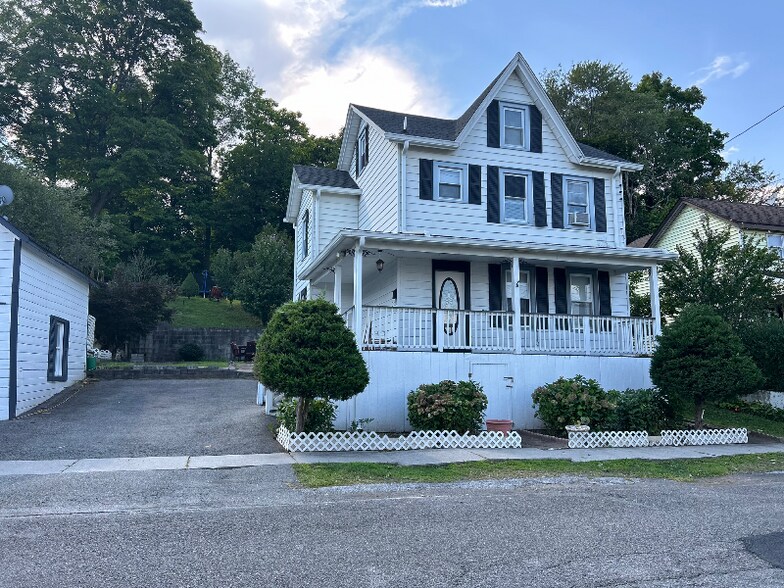 Building Photo - 74 1st St