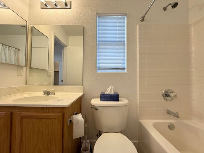 Building Photo - 2/BD 2.5/BA Home in Gated Community with Mountain Views & Premium Amenities!