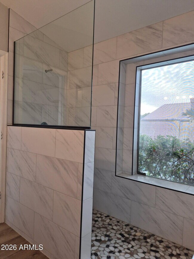 Building Photo - 1777 E Sheffield Ave