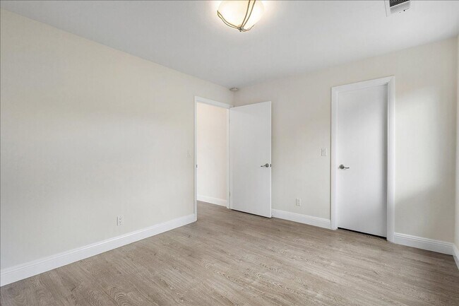 Building Photo - 1590 Buena Vista Ave