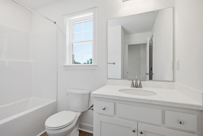 Building Photo - 21169 Baileys Ln