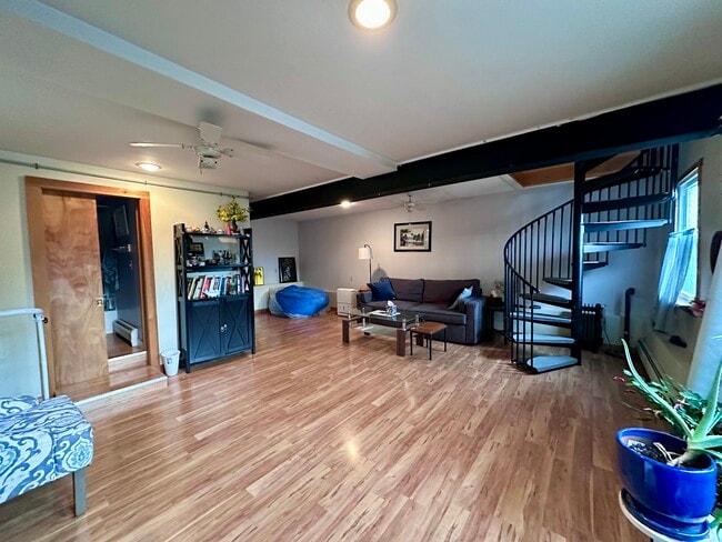 Building Photo - 93 Falmouth Rd