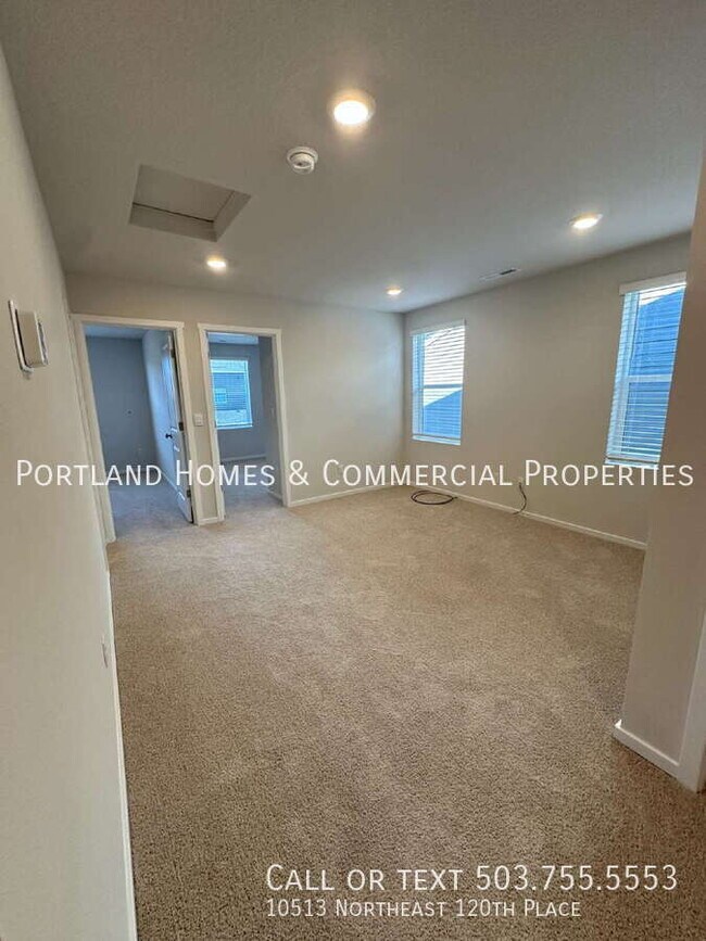 Building Photo - 10513 NE 120th Pl