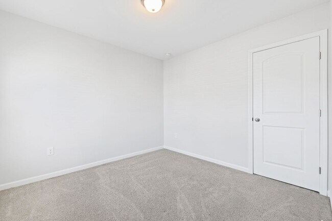 Building Photo - Like New 3 Bedroom Home Walk to DT Clayton!