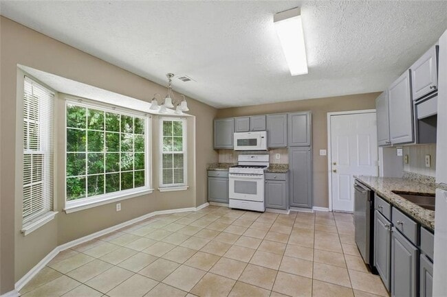 Building Photo - 800 Revena Dr