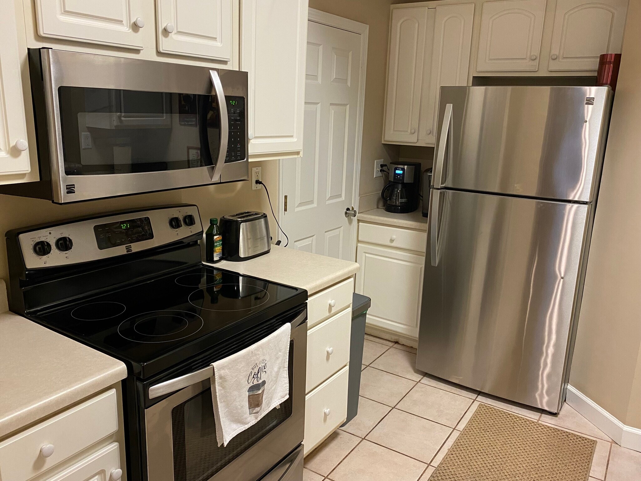 Building Photo - 30 N Front St