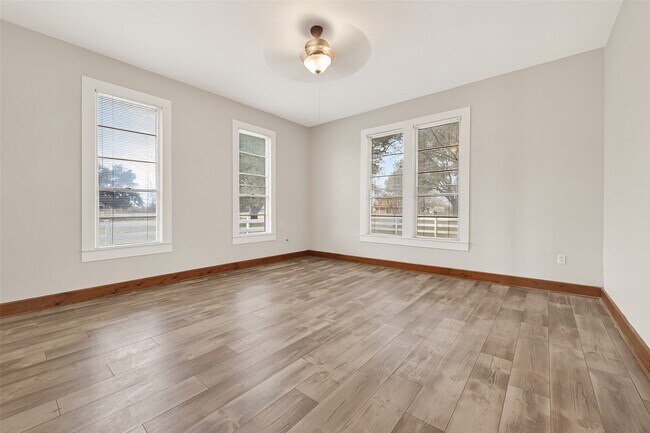 Building Photo - 1603 Blase Rd