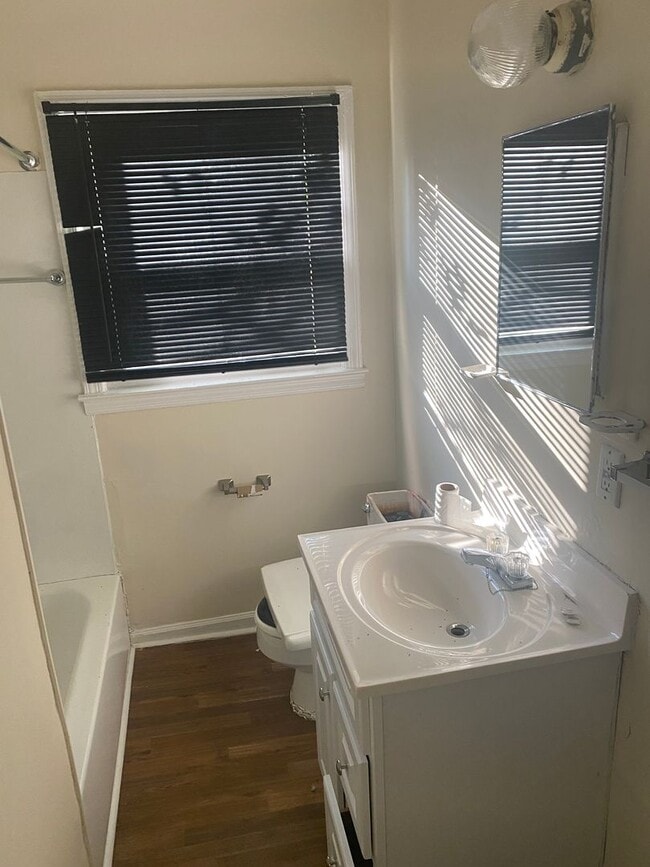 Building Photo - Stop. Drop, and Move