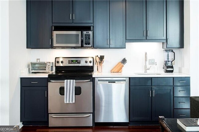 Building Photo - 620 Glen Iris Dr NE