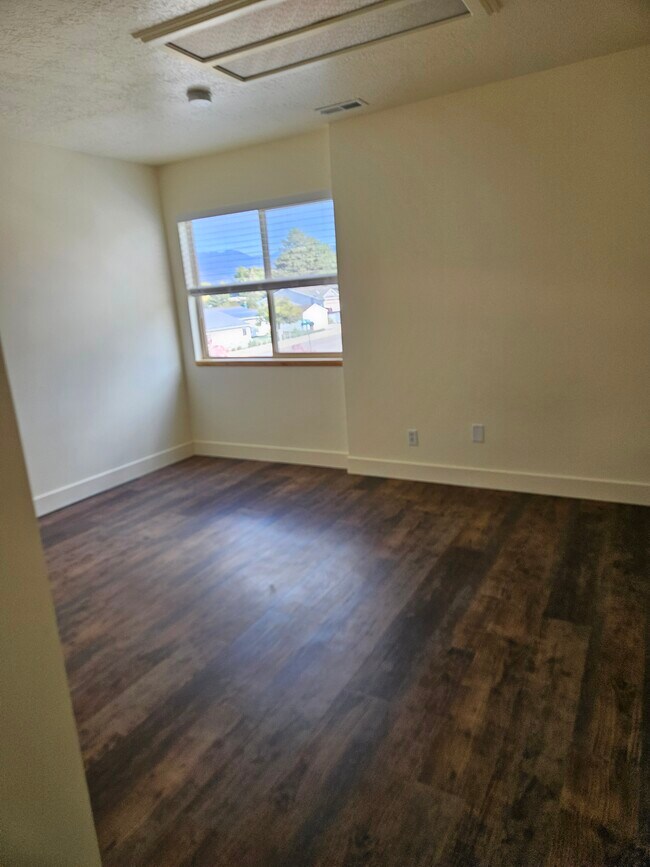 Second Bedroom - 114 S 200 E