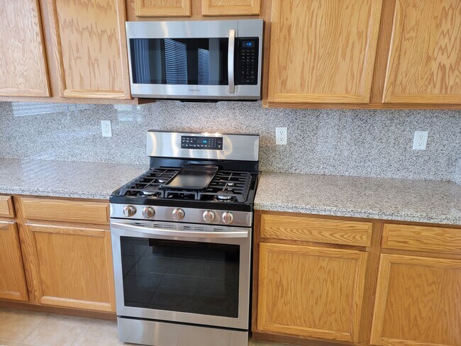 Building Photo - Stunning 3 Bedroom Rental - In Nevada Trails