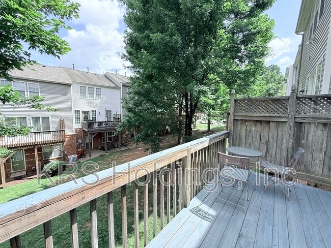Building Photo - 7008 Valerie Anne Dr