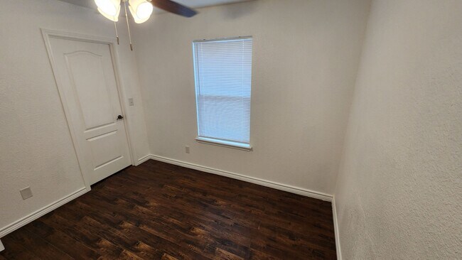 Building Photo - Charming 3bd, 2 ba Home for Rent in Arroya Vista Subdivision